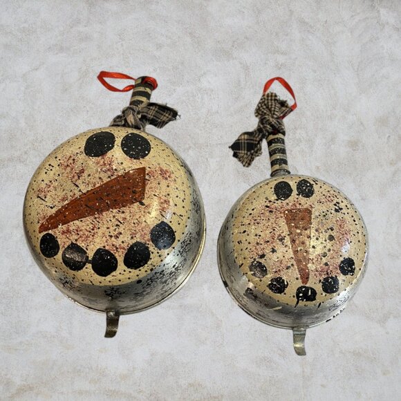 HANDMADE -- Christmas Snowmen, Hand Painted VINTAGE Kitchen Colanders, 1 Sm/1 Lg - Picture 2 of 7